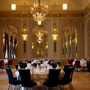 Ballroom of the comtes de Méan Hotel